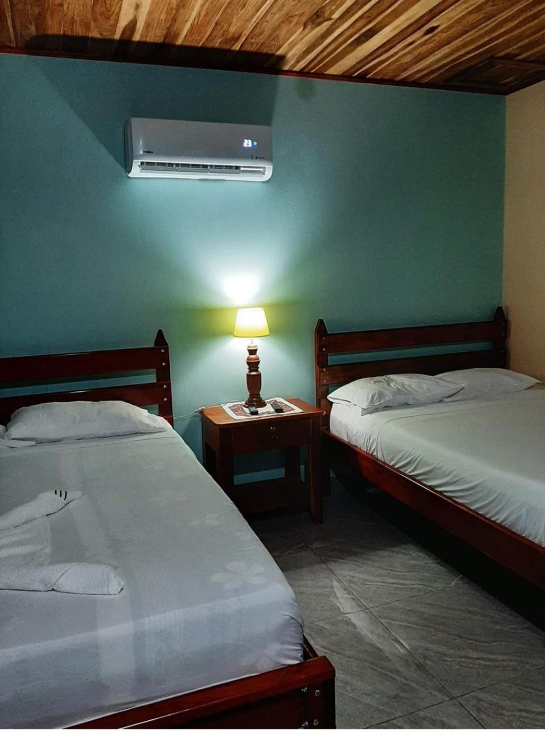 Cabinas El Pilon Rio Celeste Екстер'єр фото